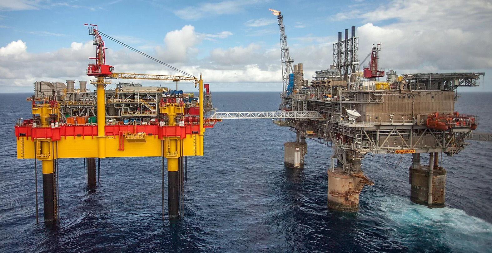 design and construction of offshore oil project