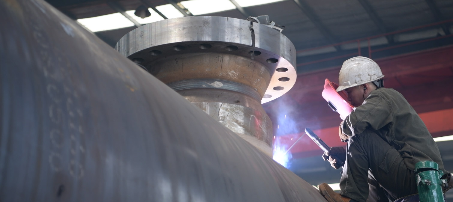 What are the high requirements of pressure vessels for flanges?