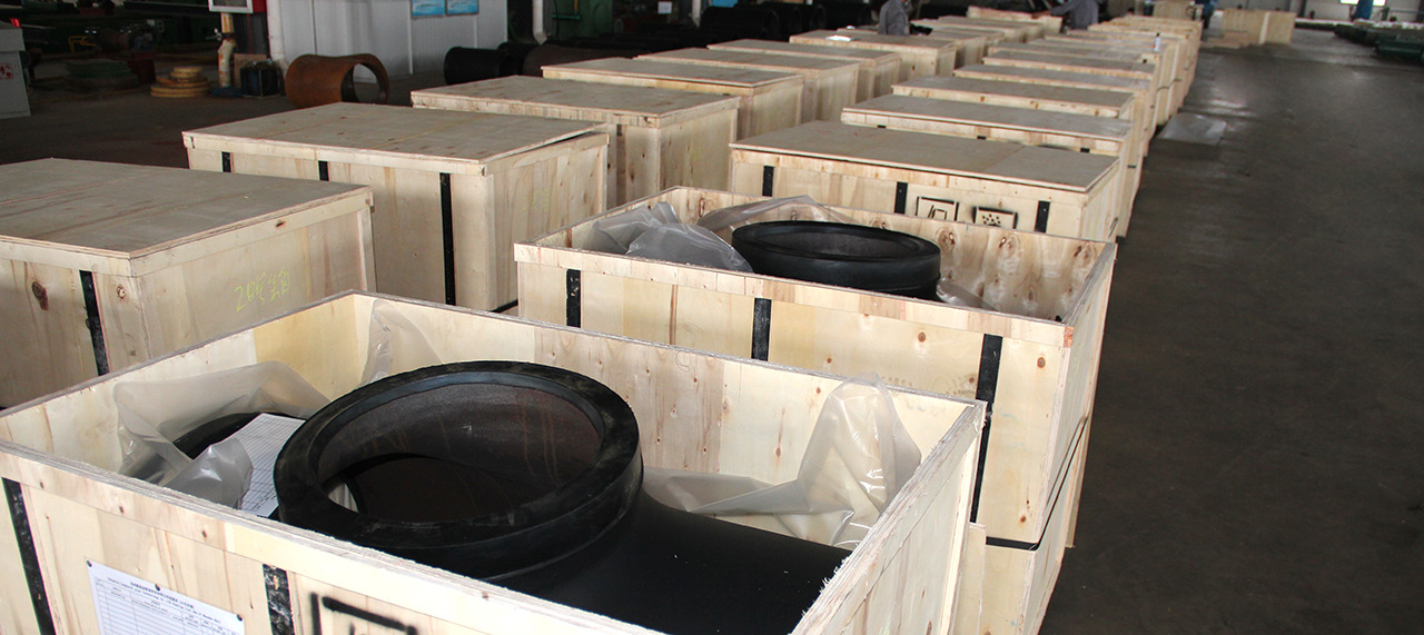 Packaging of pipes, fittings and flanges
